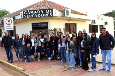 Câmara promove mostra de trabalhos do curso técnico em Administração 