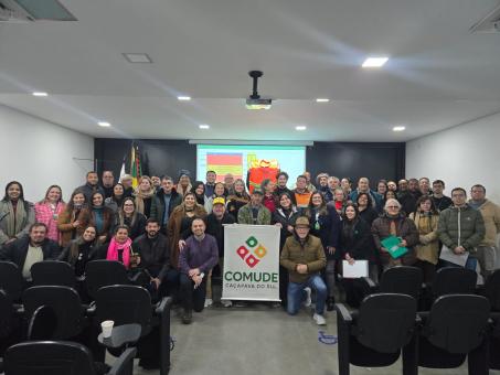 Câmara de Hulha Negra participa de assembleia regional da Consulta Popular em Bagé